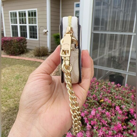 NWT Coach Zip Card Case In Signature Canvas With Floral Print - Picture 3 of 6